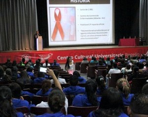 12096359_943767712351761_5434834289157826757_n