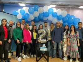 Imagen que muestra el equipo de telesalud en celebración de sus 21 años