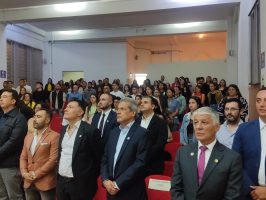 Varias personas en la celebración de los 10 años del Programa de Administración Financiera