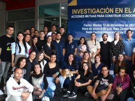 Jóvenes en la socialización de proyectos de investigación en el aula